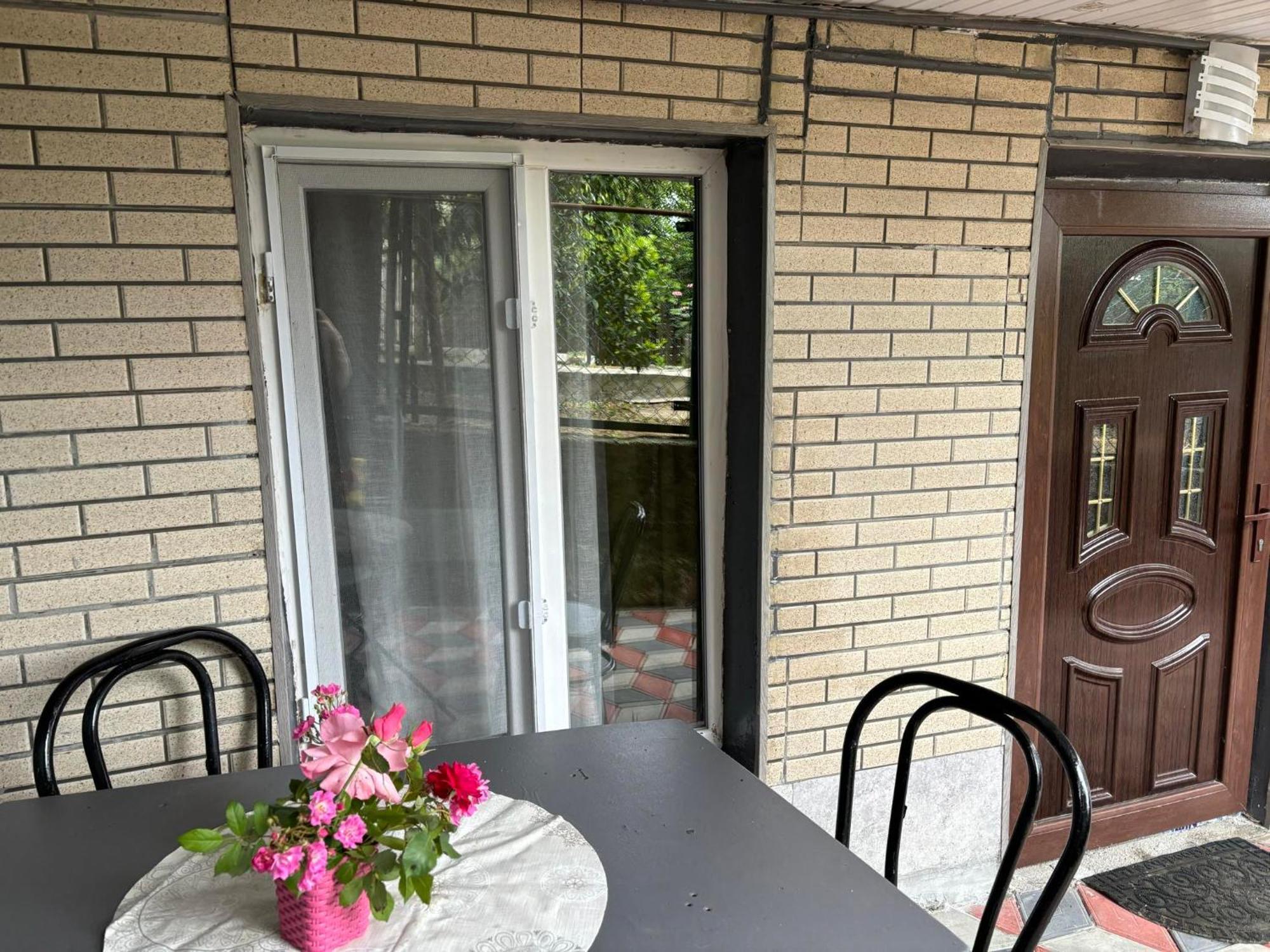 Guest House Happy House Kutaisi Exterior foto