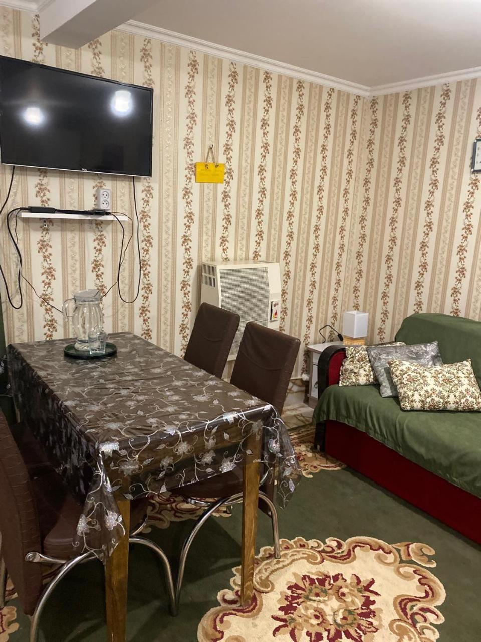 Guest House Happy House Kutaisi Exterior foto
